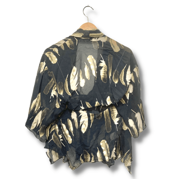 Blusa Animale Cinza com Bege Estampa Penas Tamanho 36 - Imagem 3