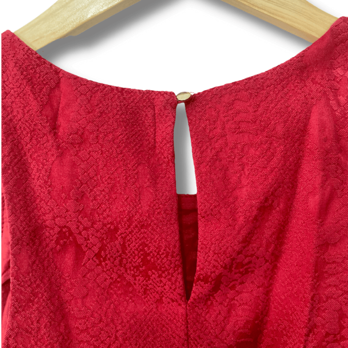 Blusa Cropped Blessed Vermelha Lisa com Brocado Tamanho Veste P - Imagem 4