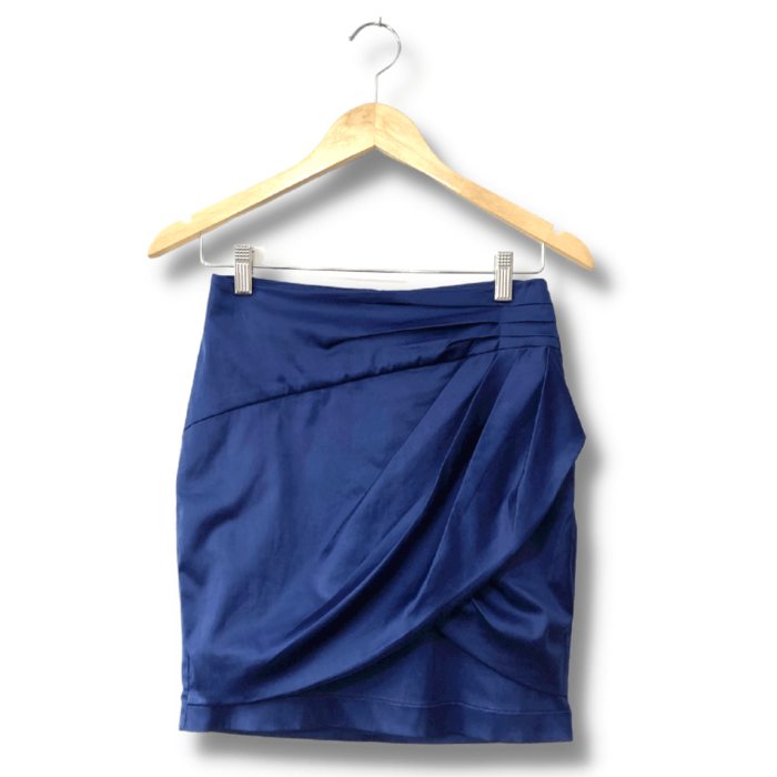 alt=”Saia-Eclectic-Azul Royal-Lisa-com Pregas-P-M-PRM0006f”