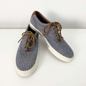 alt="Sapatenis-Polo-Ralph-Lauren-Listrado-Azul-Caramelo-10D-RIB0001pose"