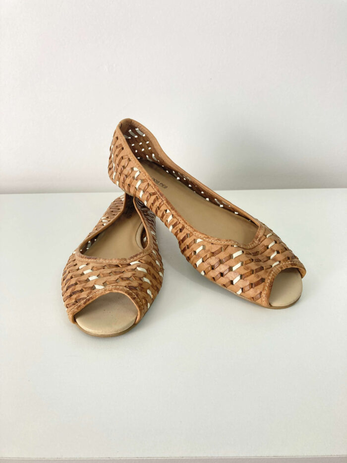 alt="Sapatilha-Peep-Toe-Sonho-dos-Pés-Bege-Trançada-37-AFL0059f"