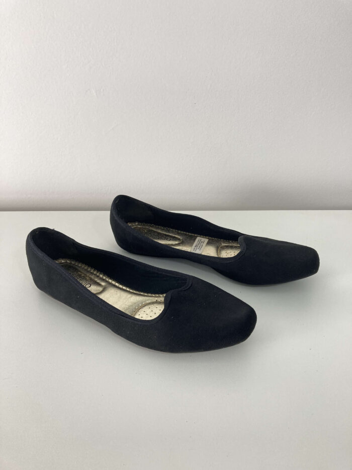 alt="Sapatilha-Slipper-Beira-Rio-Nobuck-Preto-37-AFL0060lat"