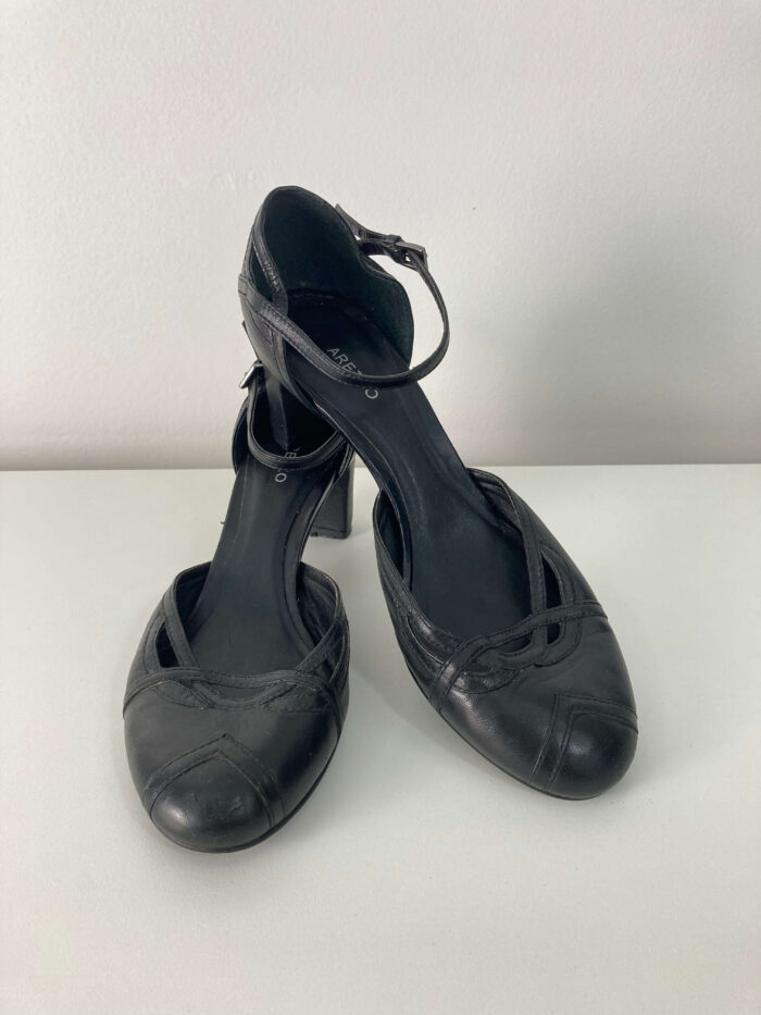alt="Sapato-Arezzo-Preto-Couro-37-AFL0056f"