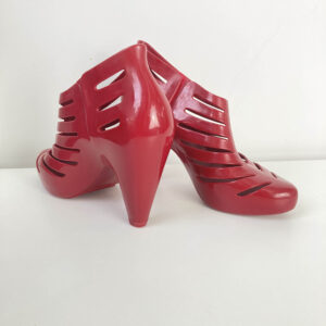 alt="Sapato-Melissa-Vermelho-Plástico-38-AFL0055-lat1"