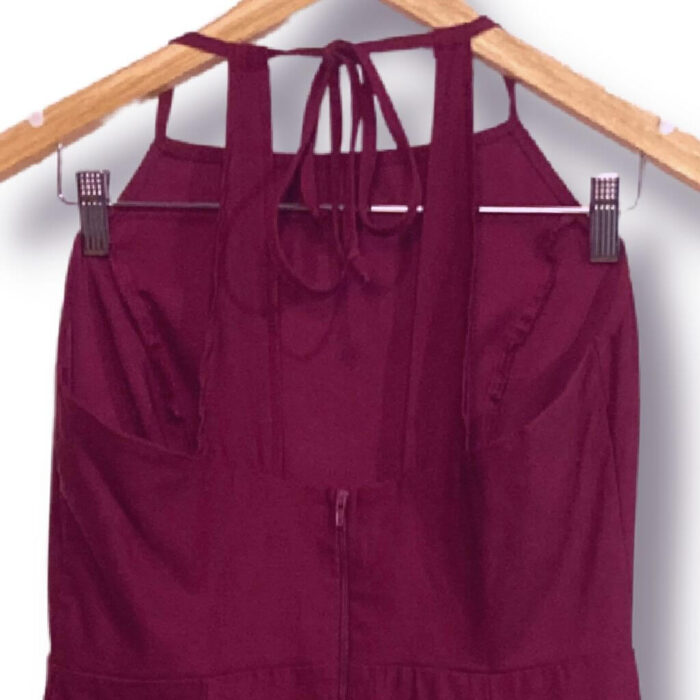 alt="Vestido-Mercatto-Vinho-Liso-Babado-G-BIL0002det3"