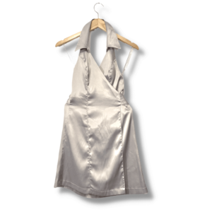 alt="Vestido-Verty-Cinza-Claro-Prateado-Liso-Transpassado-Cetim-P-AFL0027f"