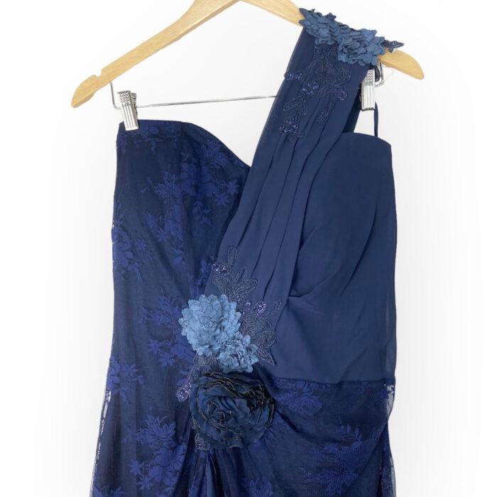 alt="Vestido-longo-festa-Danilo-Vestfesta-Azul-Marinho-Renda-Liso-Paetês-Flores-Cetim-44-DSM0002det1"