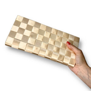 alt="Bolsa-Carteira-Creme-Quadriculada-Cetim-FMM0103 1"
